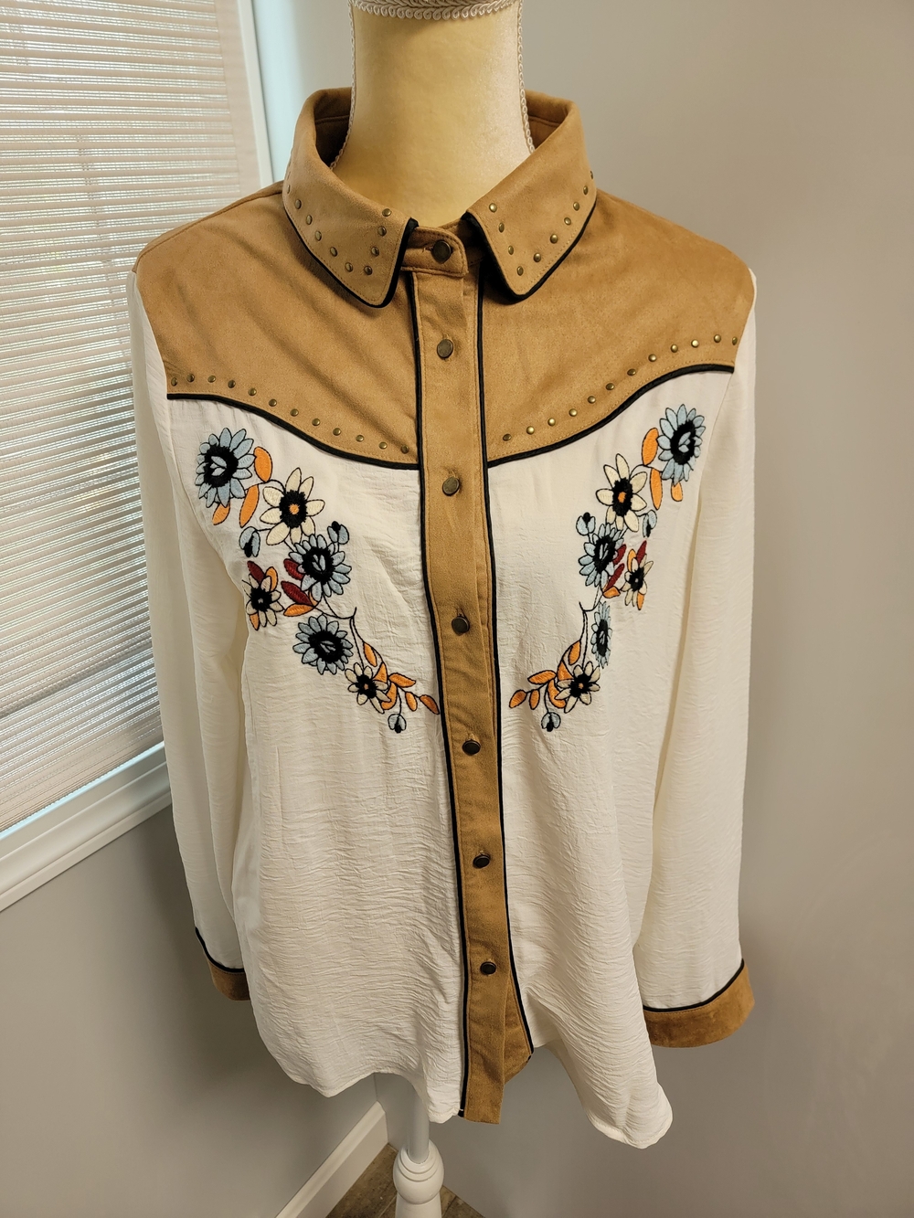 John Moon Texas Women's L Beige Western Shirt Viscose Floral Embroidered Fringe